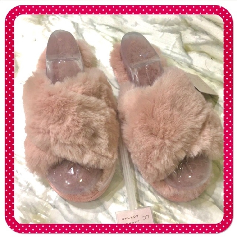 💝 LC LAUREN CONRAD 💝 X band faux fur slides/ slippers